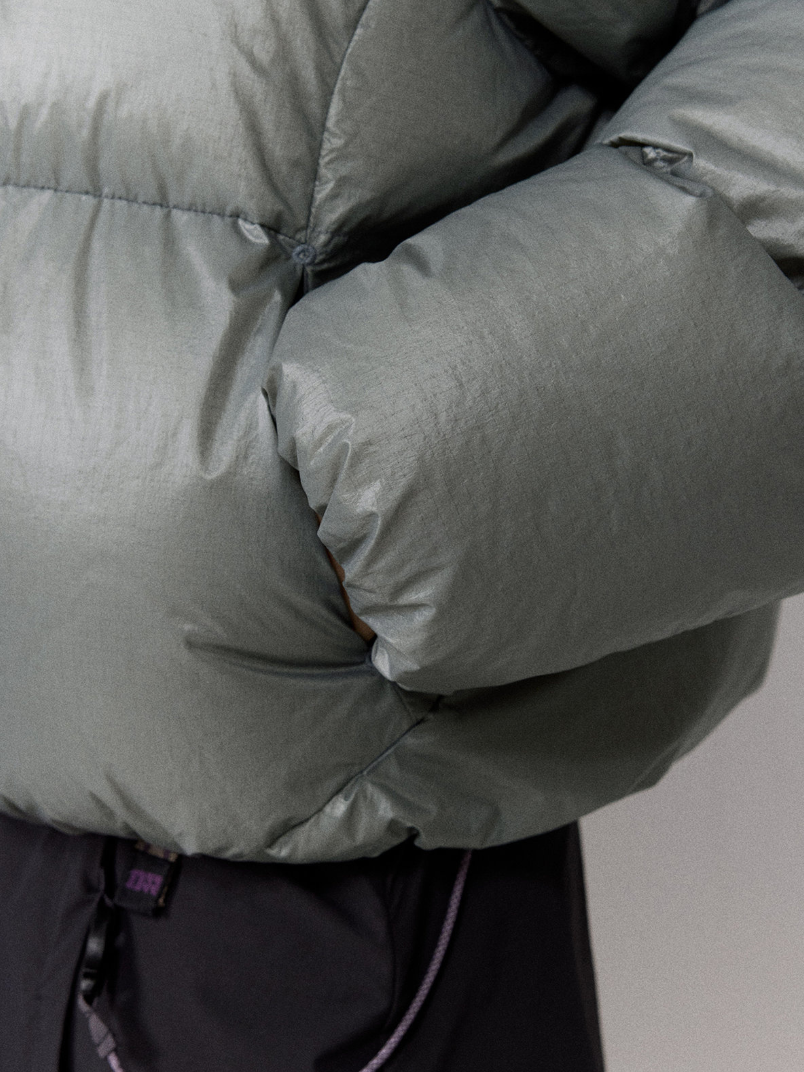 Frostwind - C6 Water-Repellent 90% White Duck Down Jacket