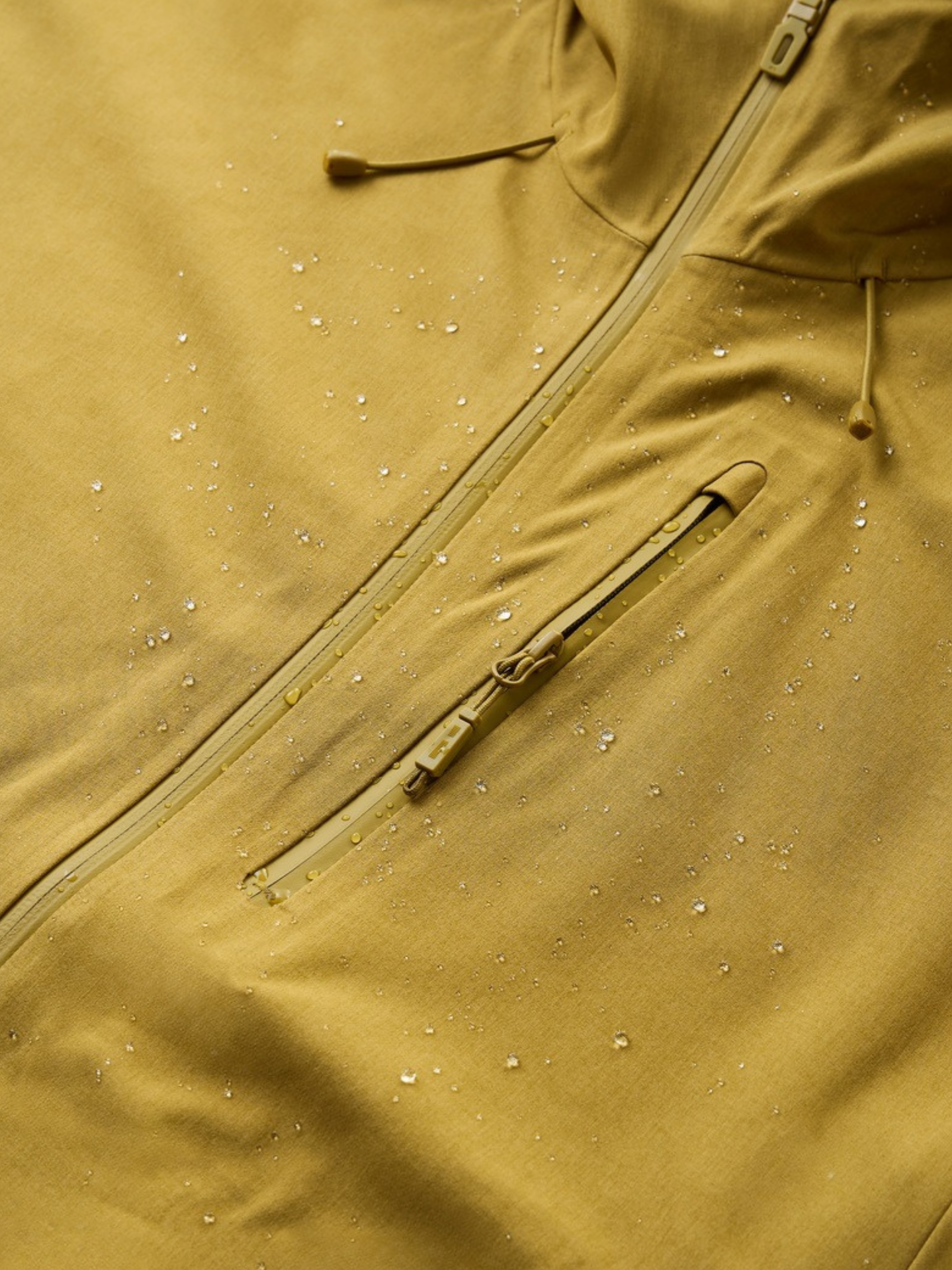Skybloom - Seamless Windproof & Water-Repellent Softshell Jacket