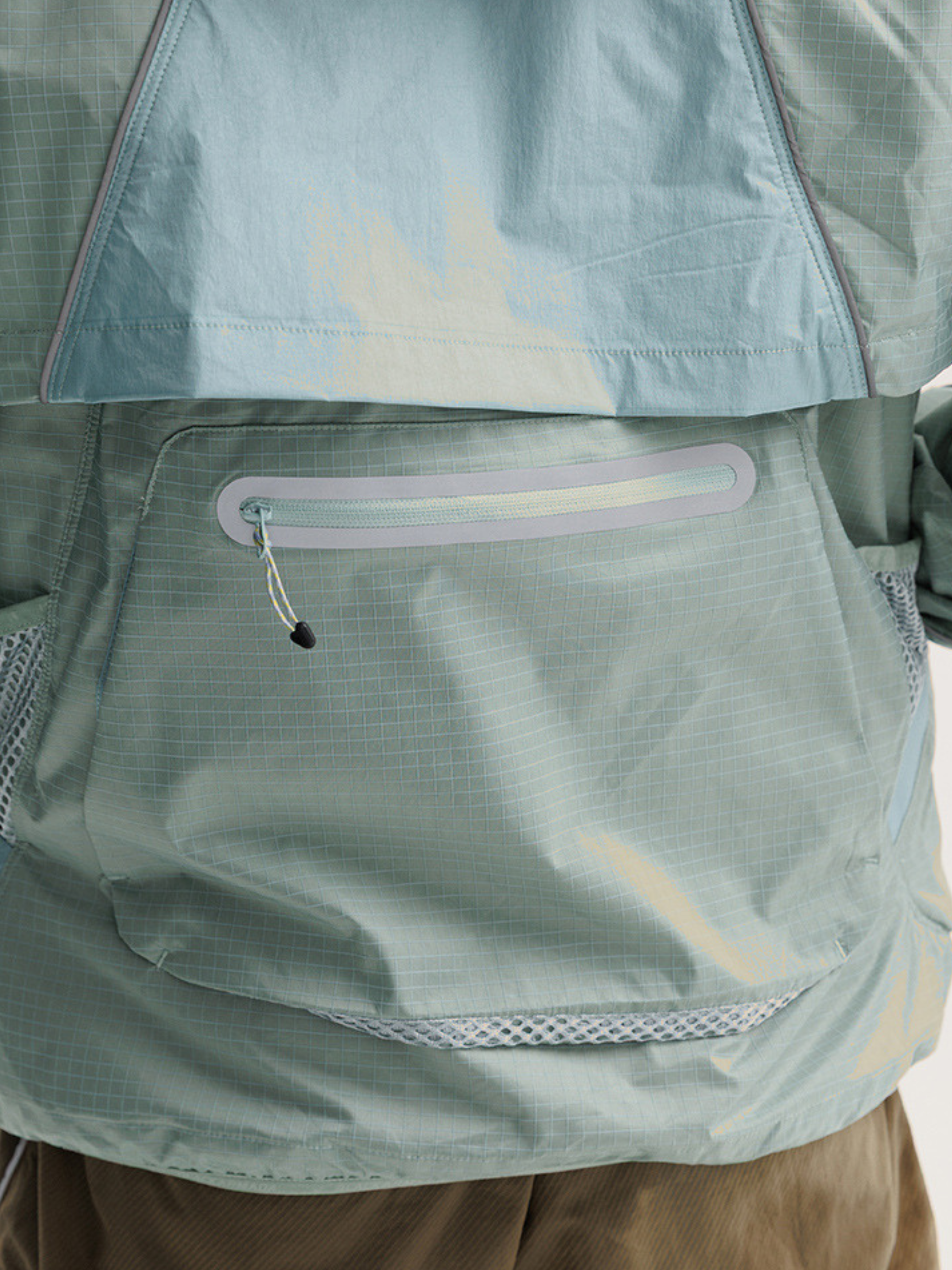 GT ONE - Water-Repellent Detachable Shell Jacket