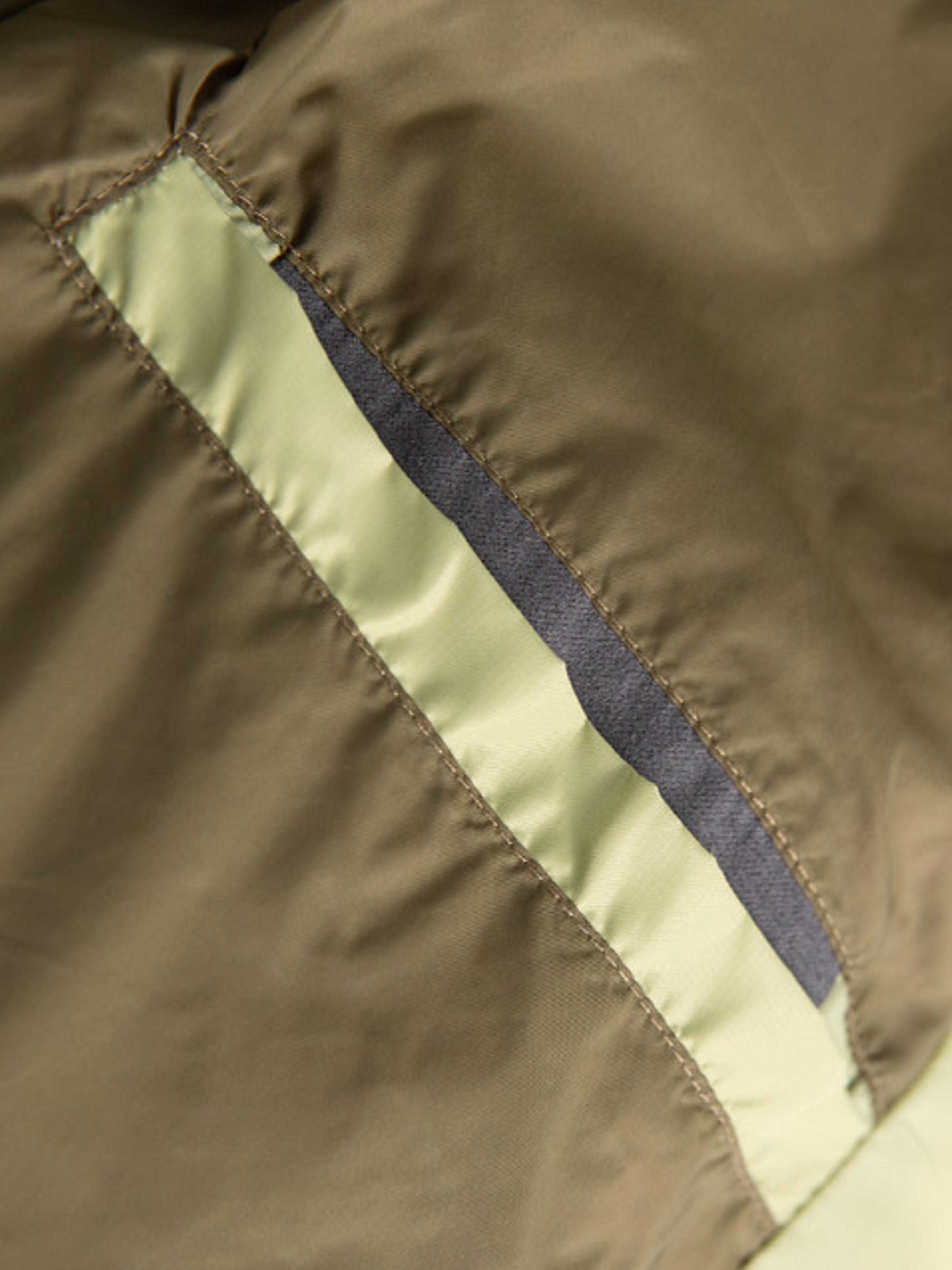 RavenNest - Unisex Water-Repellent 90% White Duck Down Jacket