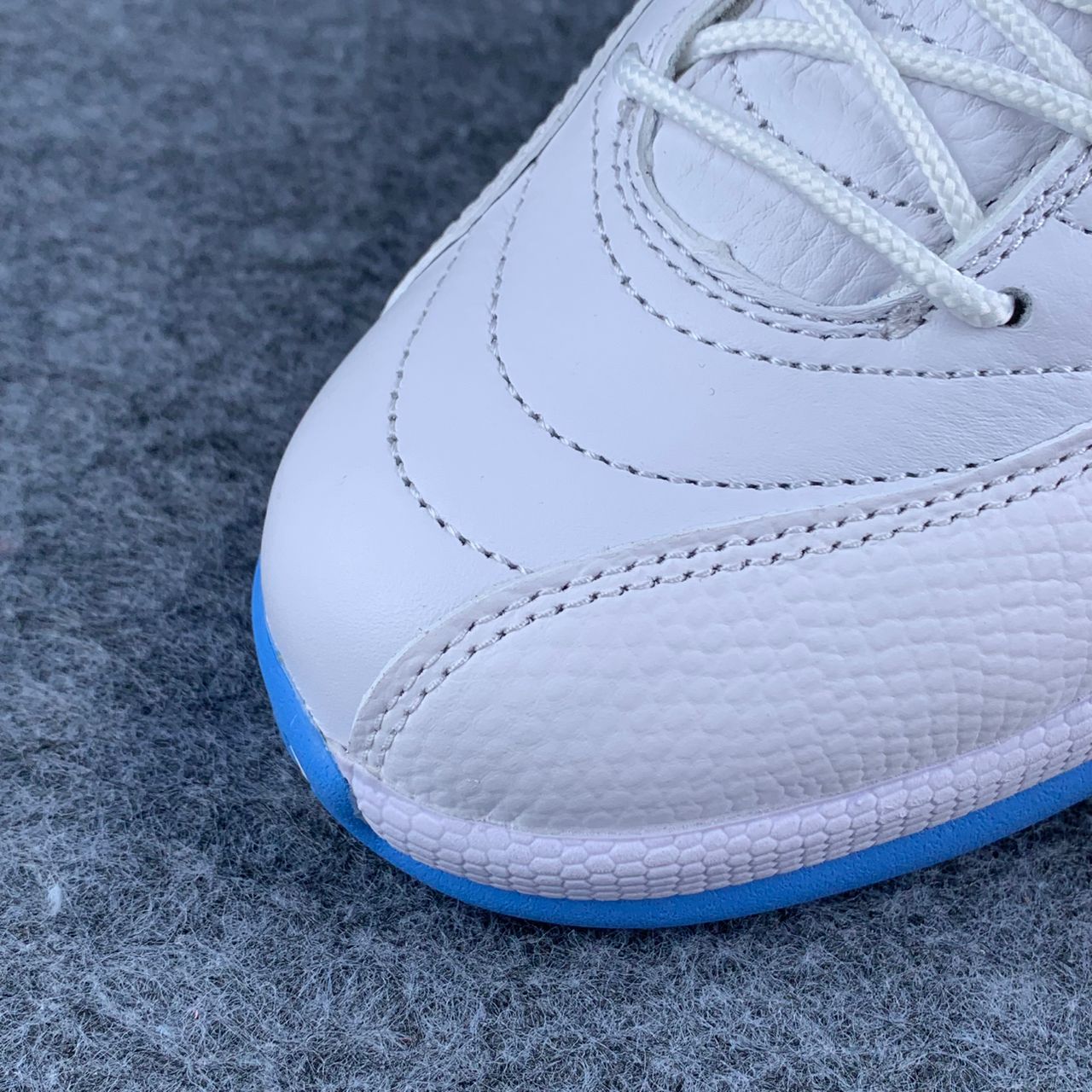 Wmns Air Jordan 12 Retro 'UNC'