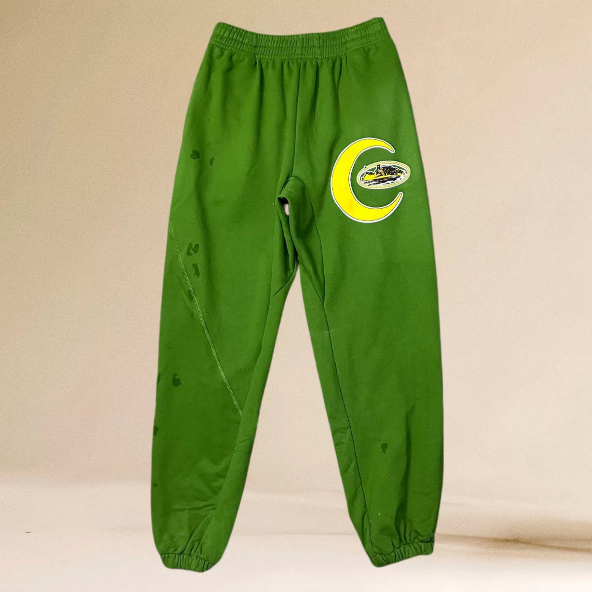Corteiz Yellow Crescent Moon Heavyweight Sweatpants green